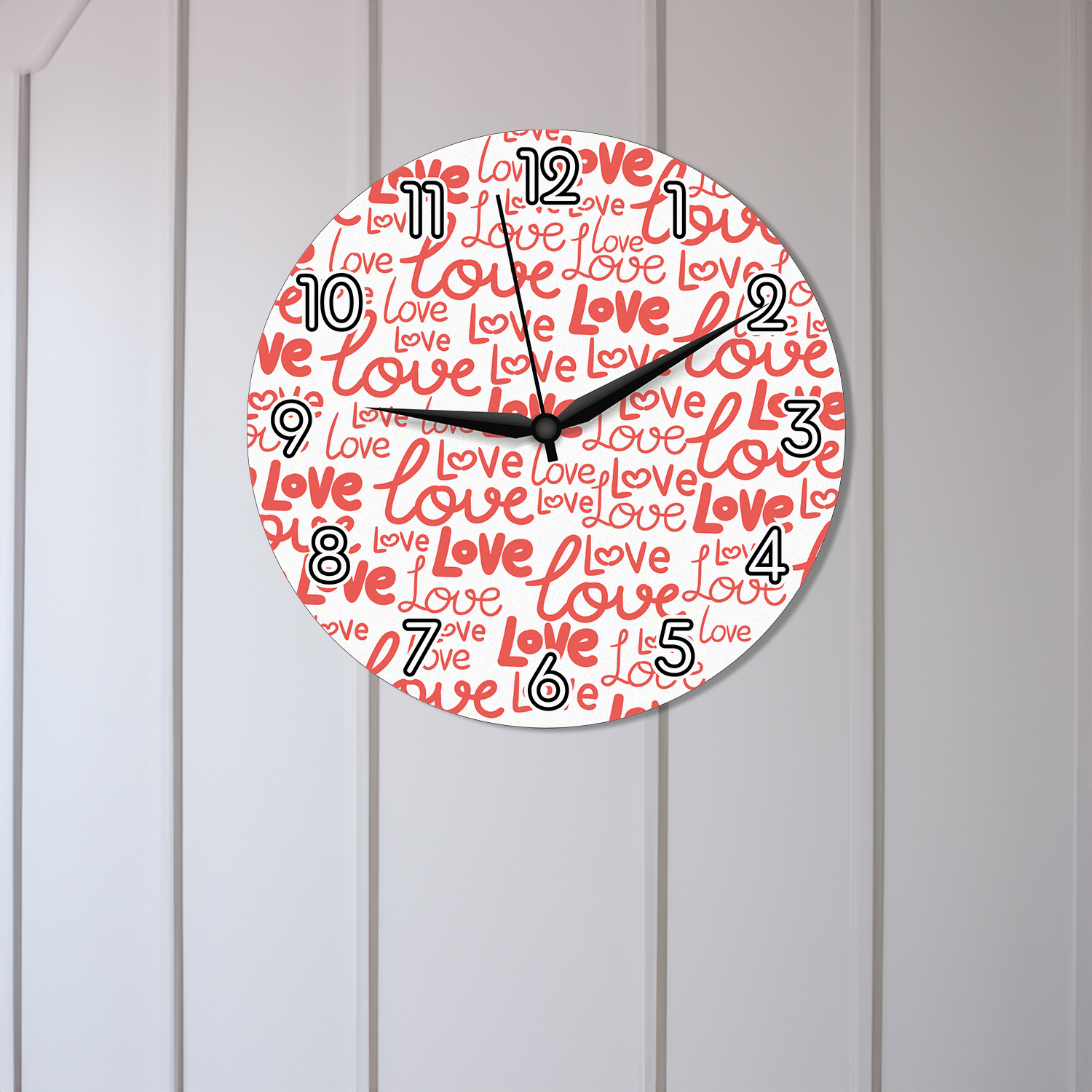 CajuArt Pembe Love Yazılı Sevgililer Günü Ahşap Duvar Saati Hediye