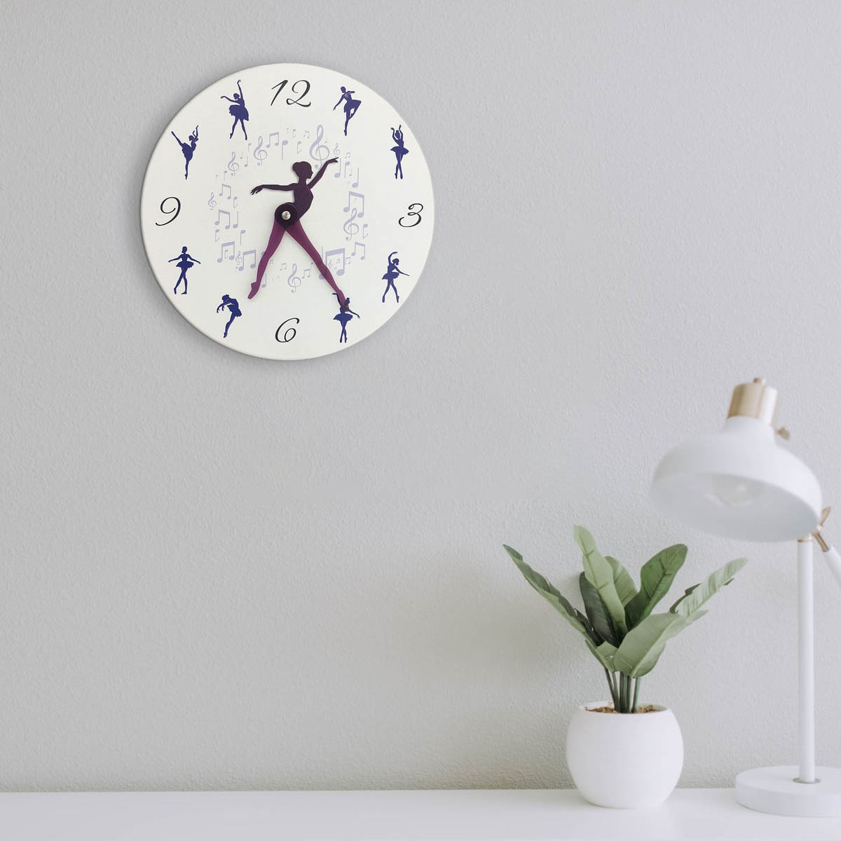 Dekoratif Modern Tasarım Dansçı Balerin Ahşap Duvar Saati
