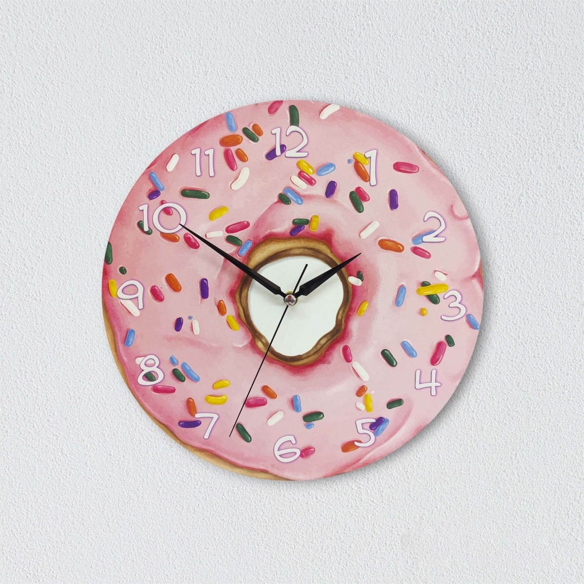 Dekoratif Pembe Donut Yuvarlak Ahşap Duvar Saati