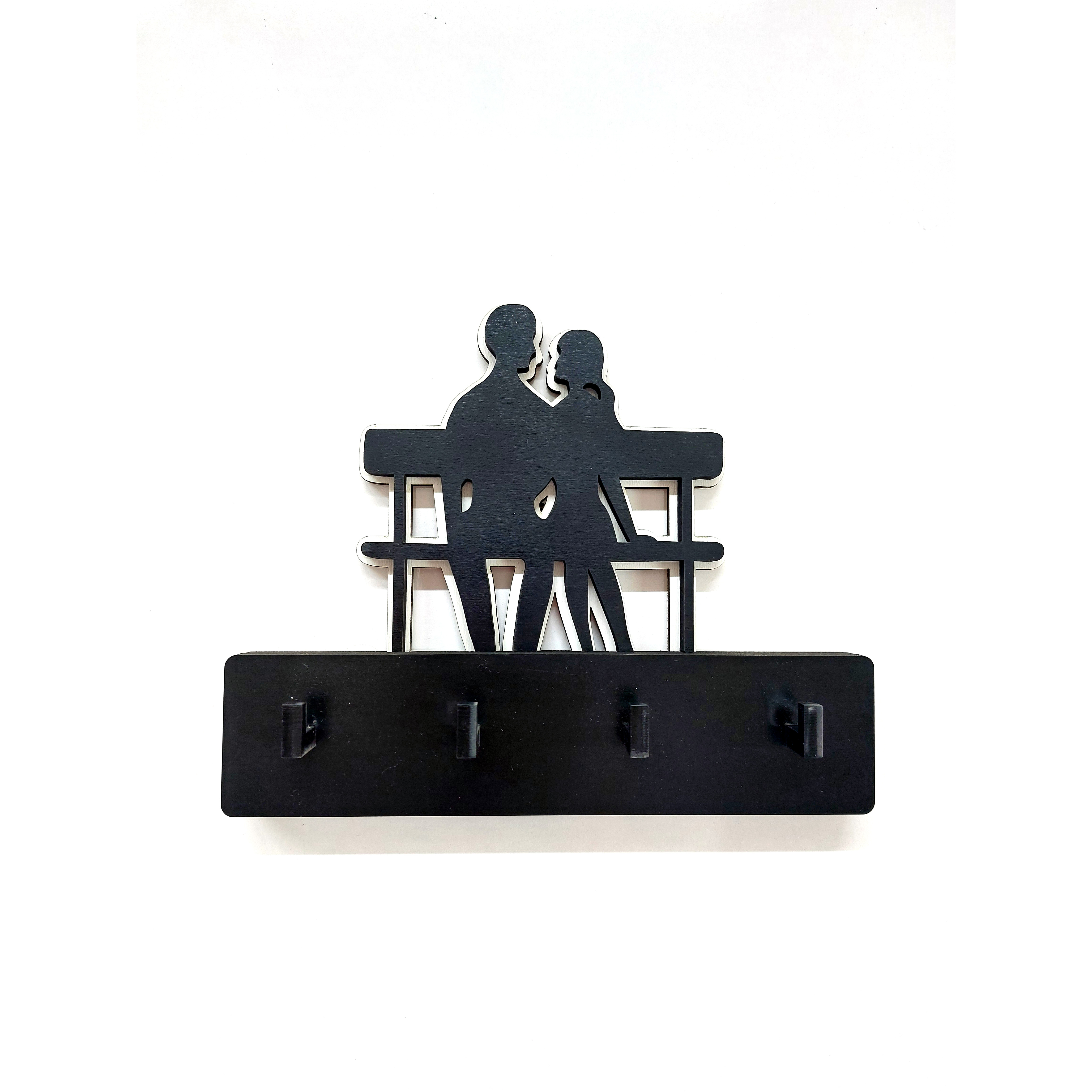 CajuArt Dekoratif Bankta Oturan Sevgili Duvar Askısı Anahtarlık