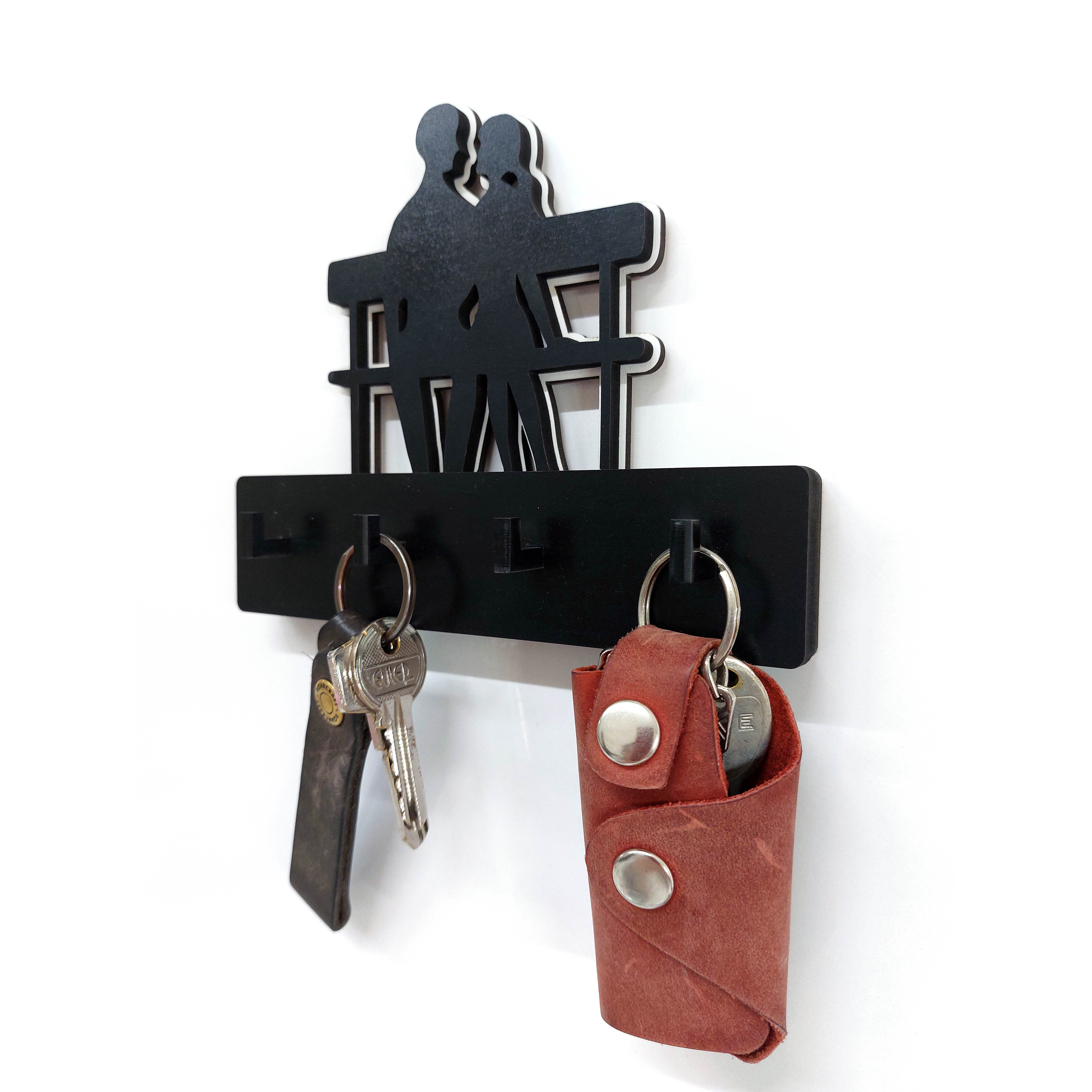 CajuArt Dekoratif Bankta Oturan Sevgili Duvar Askısı Anahtarlık