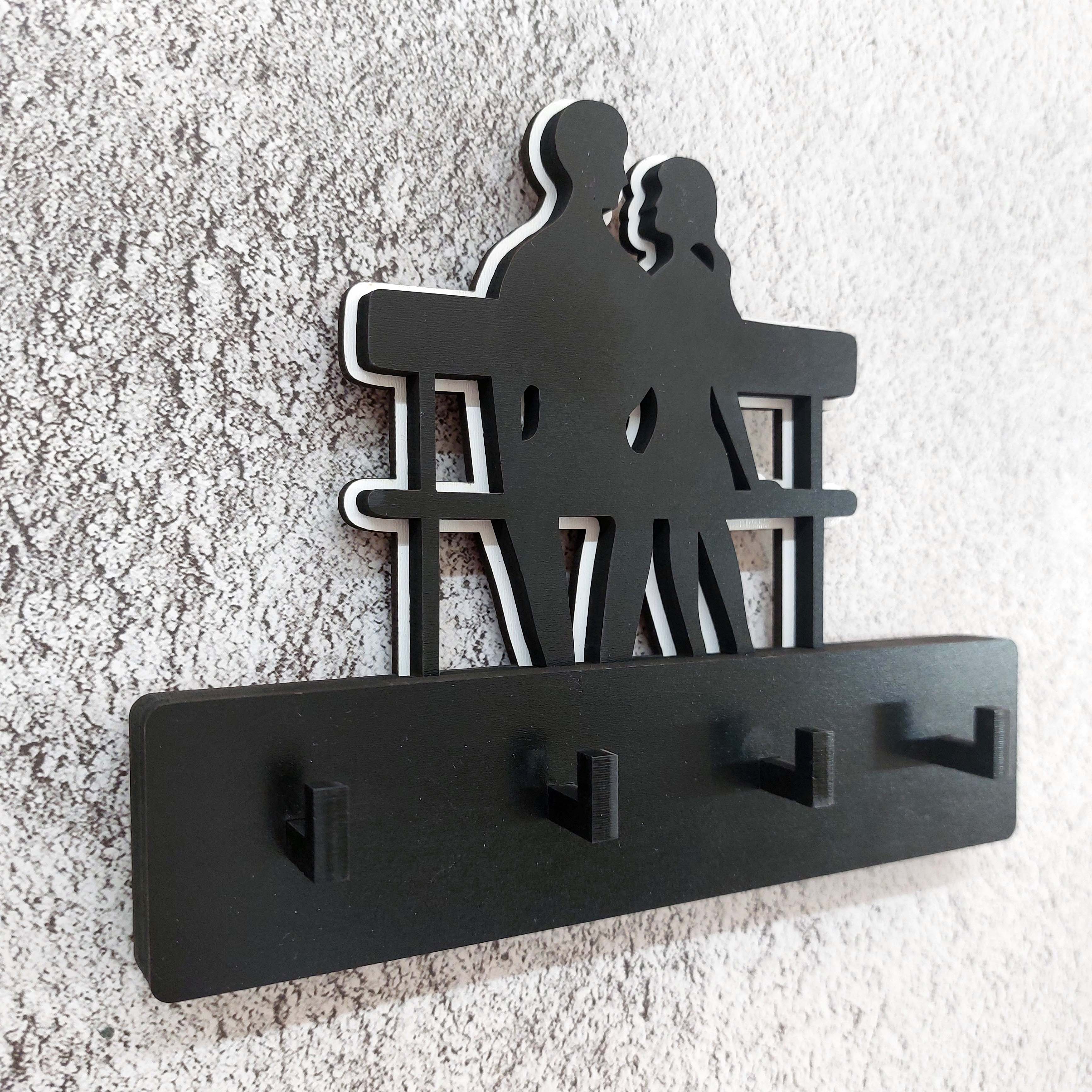 CajuArt Dekoratif Bankta Oturan Sevgili Duvar Askısı Anahtarlık