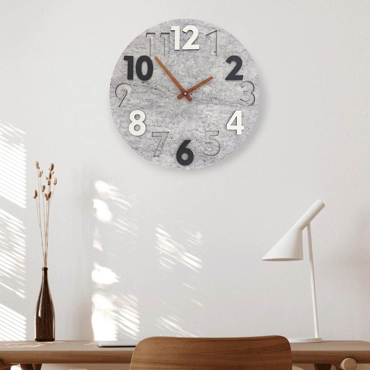 Modern Yuvarlak Siyah Beyaz Kabartma 40 Cm Duvar Saati