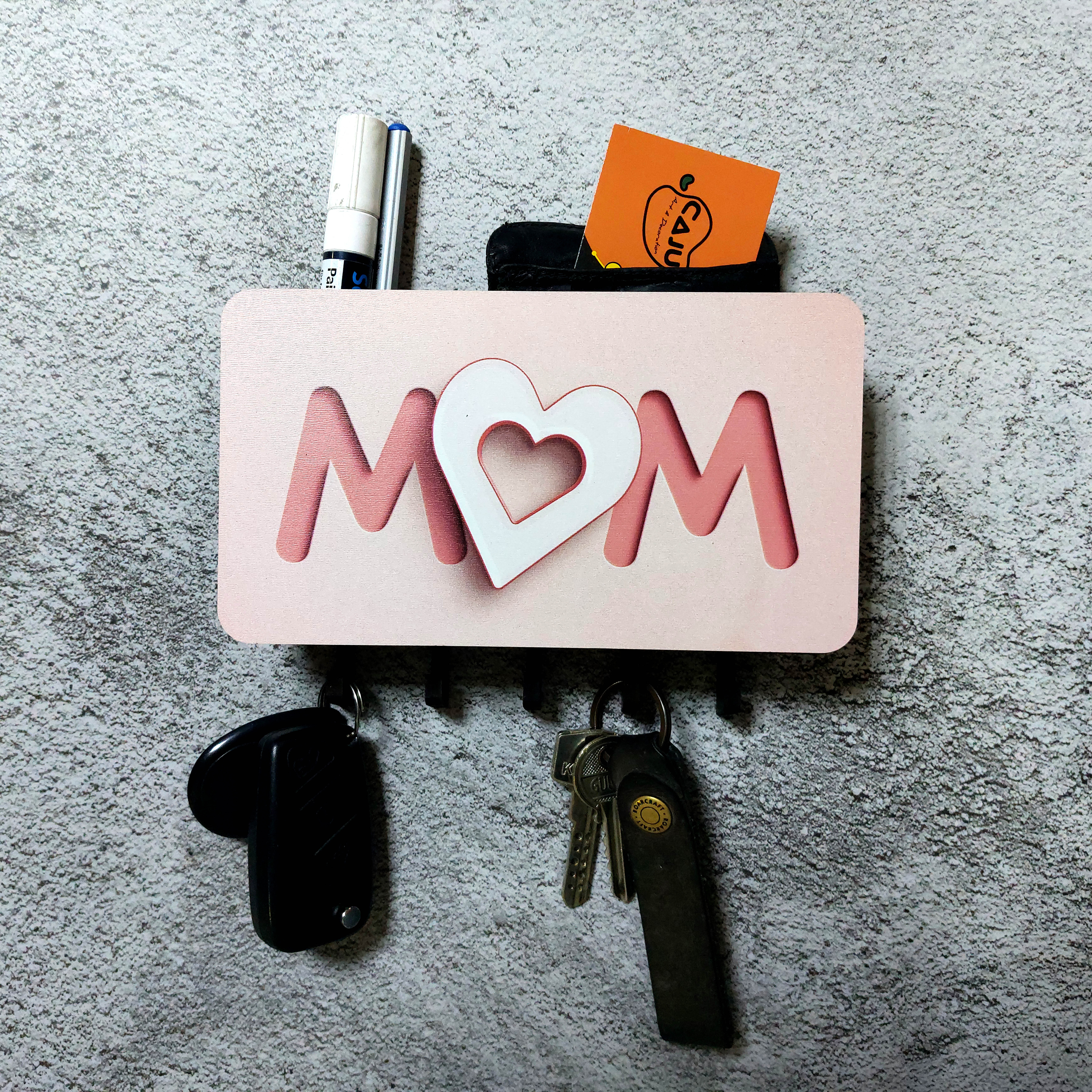 Pembe Kalpli Mom Anne Yazılı Bölmeli Anahtarlık Duvar Askılık Dekor