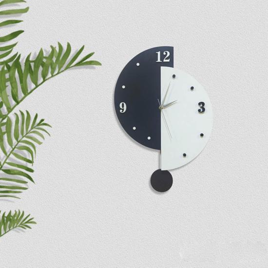 Siyah Beyaz Asimetrik Modern Sallanan Sarkaçlı Duvar Saati