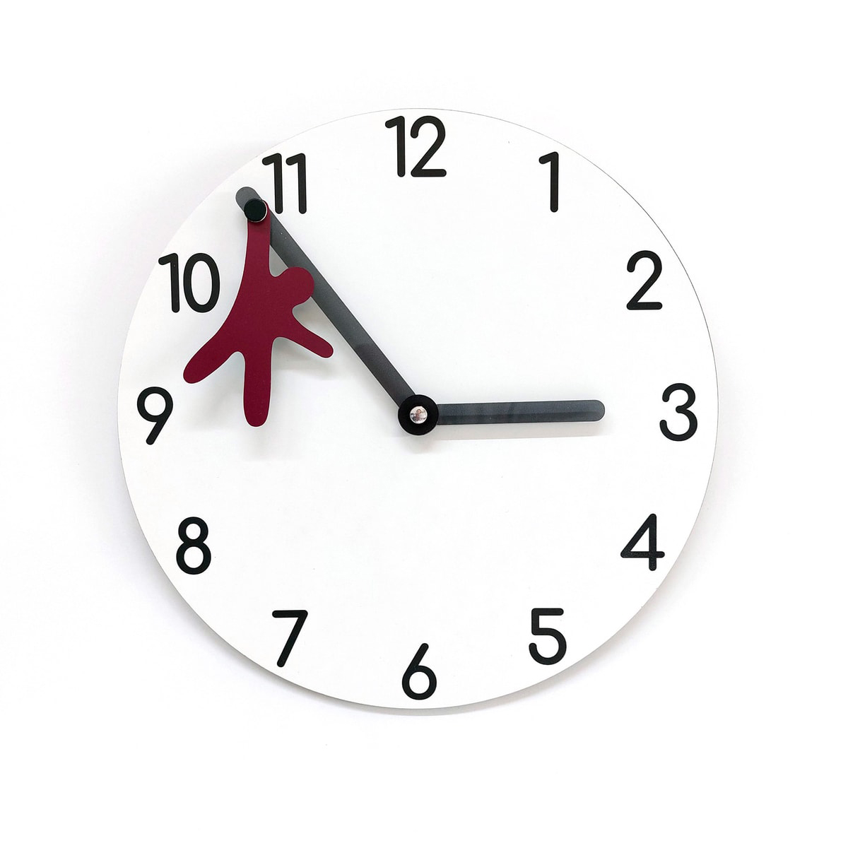 Yelkovandan Sallanan Adam Modern Tasarım Ahşap Duvar Saati