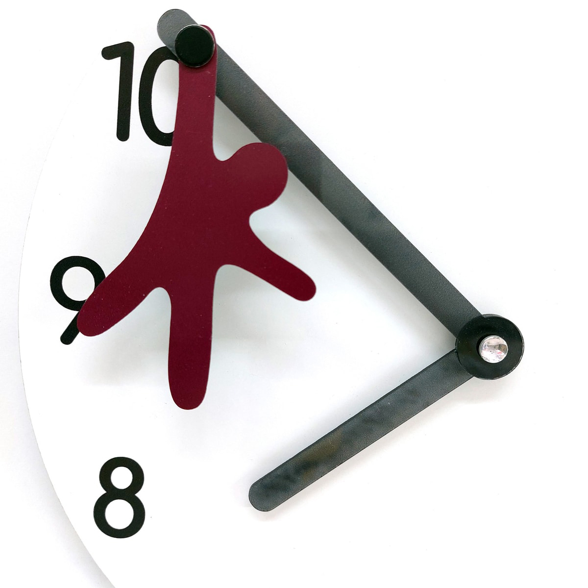 Yelkovandan Sallanan Adam Modern Tasarım Ahşap Duvar Saati